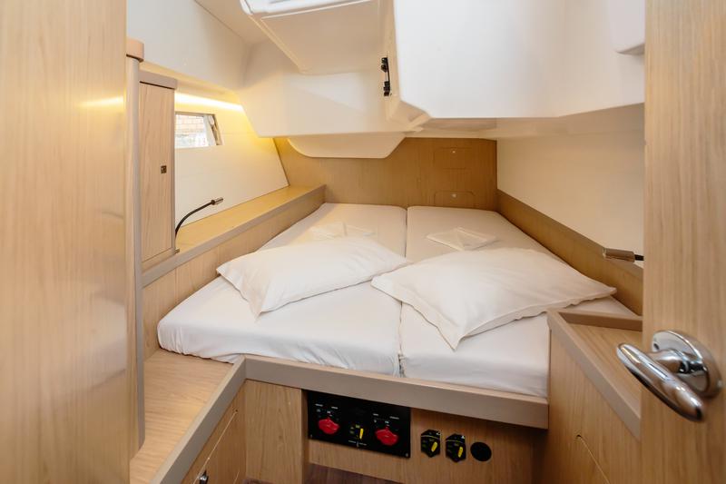 Book yachts online - sailboat - Oceanis 48 - Khloe - rent