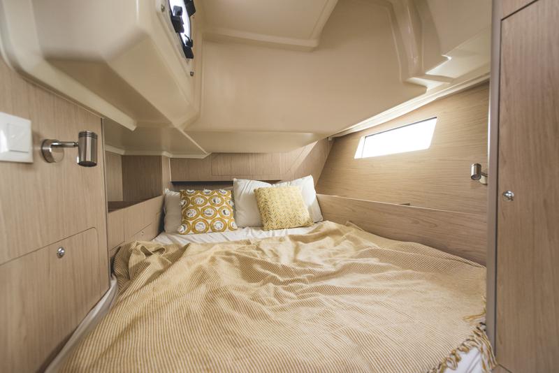 Book yachts online - sailboat - Oceanis 41.1 - Nina - Comfort line - rent