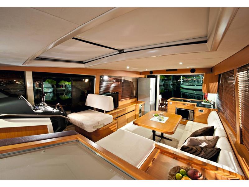 Book yachts online - motorboat - Greenline 40 - Vintage - rent