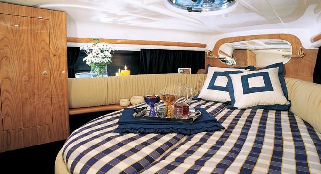 Book yachts online - motorboat - Cranchi Zaffiro 34 - Alisahni - rent