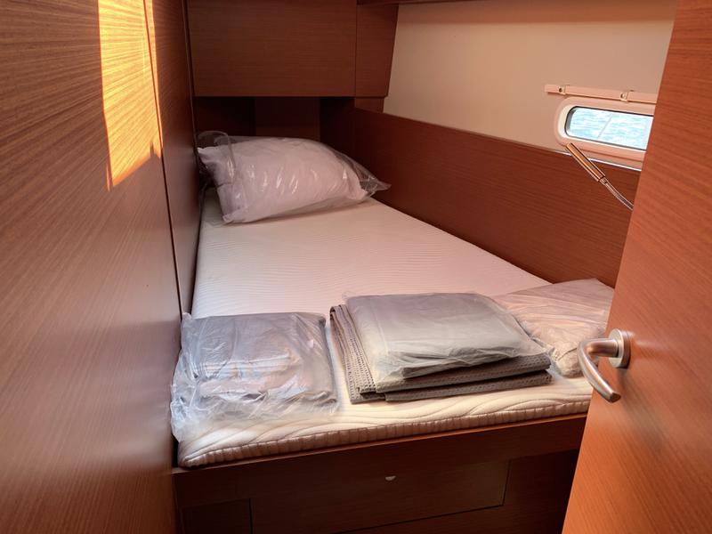 Book yachts online - sailboat - Hanse 458 - Oreo - rent