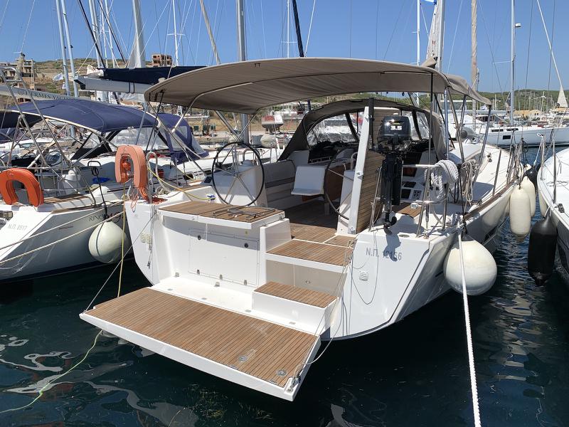 Book yachts online - sailboat - Dufour 460 Grand Large (5 cab) - Salted Caramel - rent