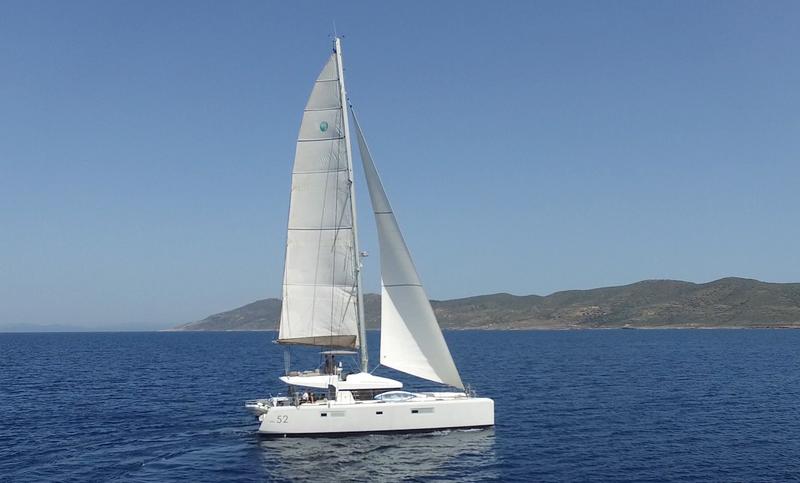 Book yachts online - catamaran - Lagoon 52 - Kepi - rent