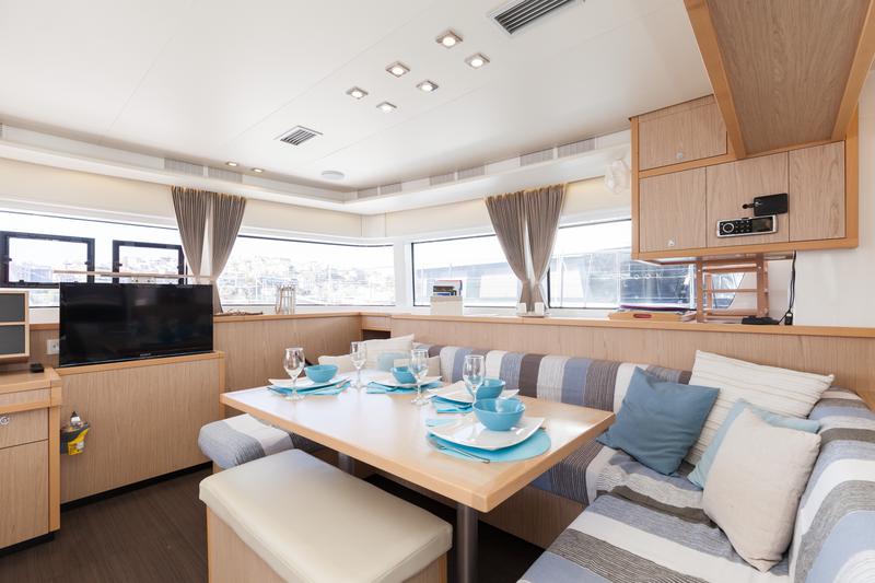 Book yachts online - catamaran - Lagoon 52 - Kepi - rent