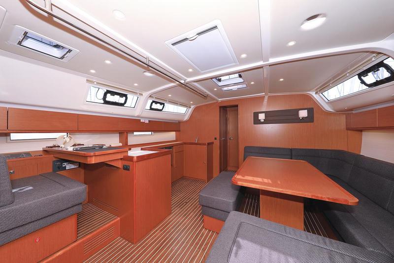 Book yachts online - sailboat - Bavaria Cruiser 51 - Bonnytta - rent