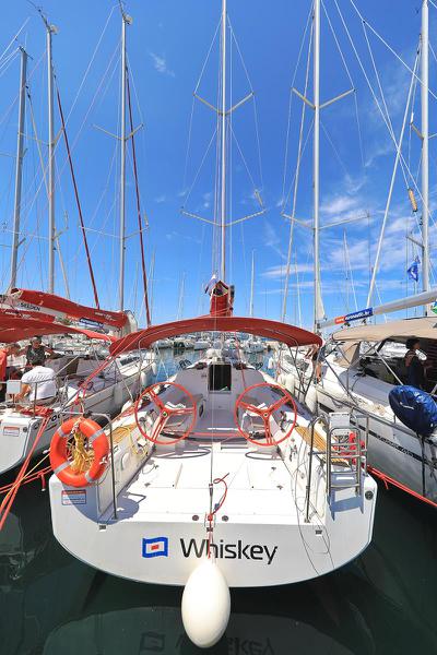 Book yachts online - sailboat - Elan 350 - Whiskey - rent