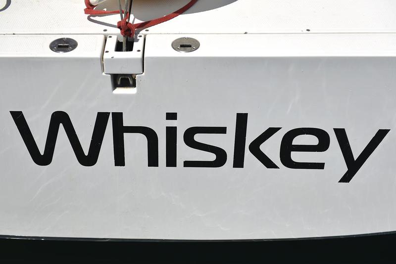 Book yachts online - sailboat - Elan 350 - Whiskey - rent