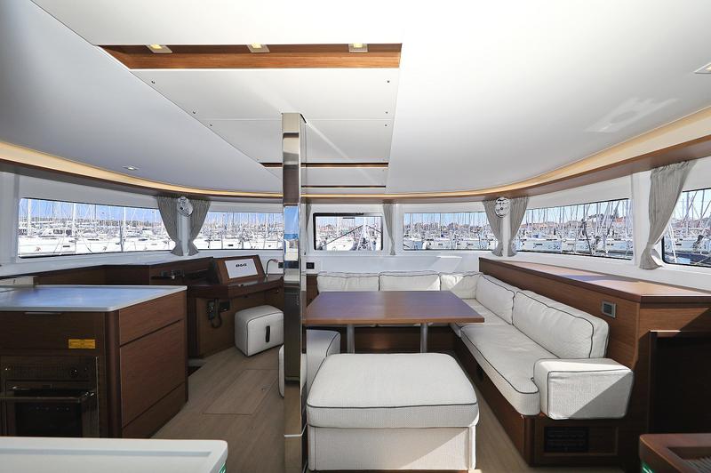 Book yachts online - catamaran - Lagoon 46 - D.Bobo - rent