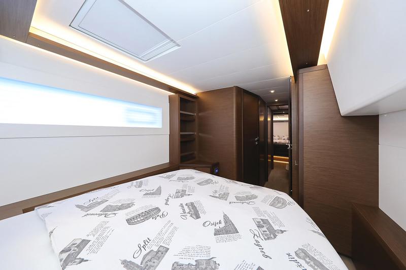 Book yachts online - catamaran - Lagoon 46 - D.Bobo - rent