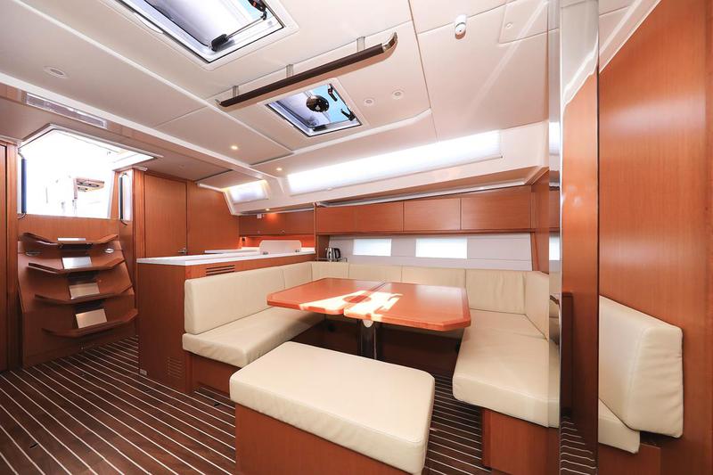 Book yachts online - sailboat - Bavaria C45 Style - Katharina - rent