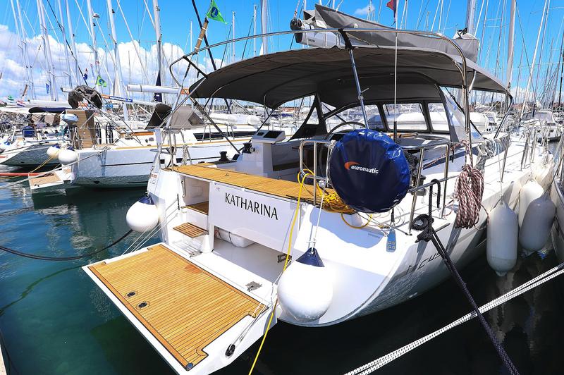 Book yachts online - sailboat - Bavaria C45 Style - Katharina - rent