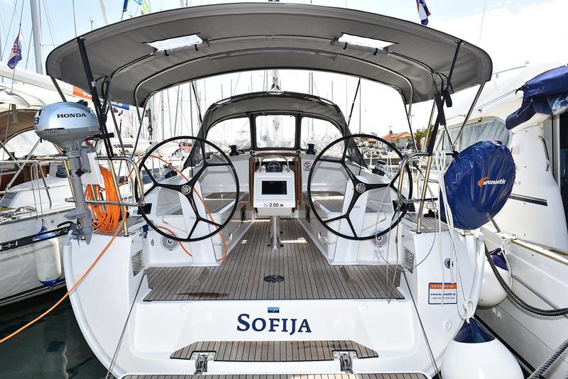 Book yachts online - sailboat - Bavaria Cruiser 37 - Sofija - rent
