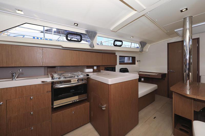 Book yachts online - sailboat - Oceanis 41.1 - Dalmatinka - rent