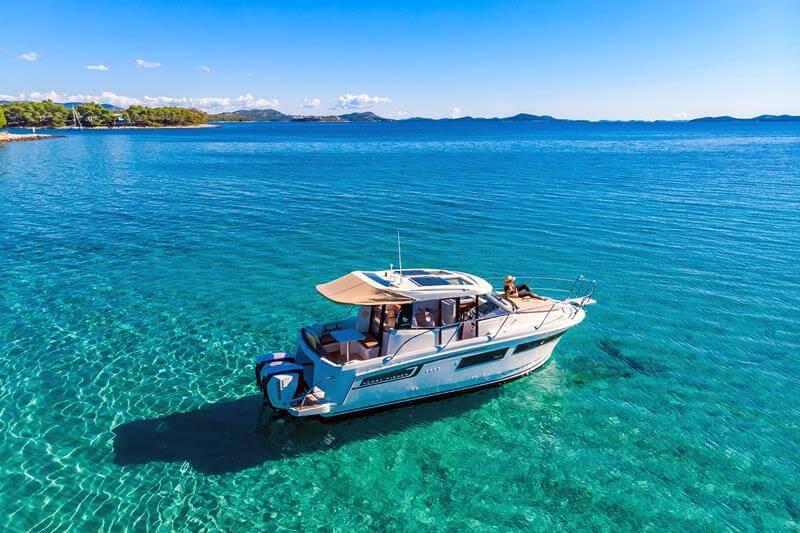 Book yachts online - motorboat - Merry Fisher 855 - Dobrila - rent