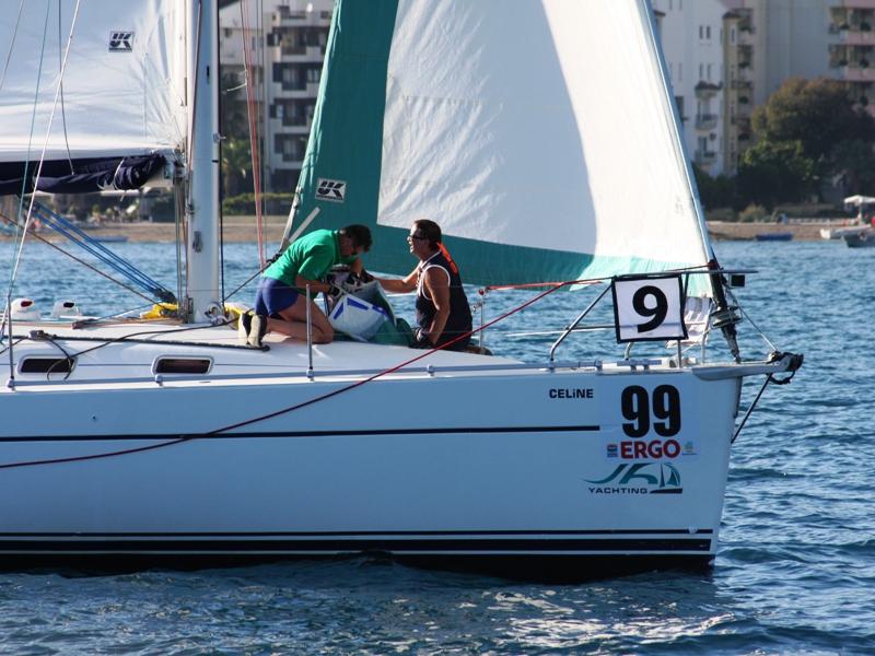 Book yachts online - sailboat - Harmony 42 - Nerina - rent