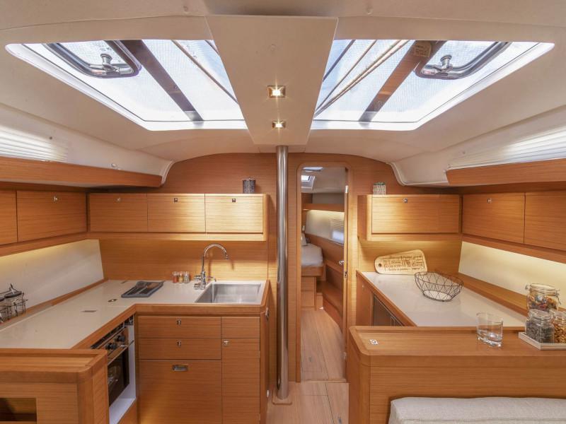 Book yachts online - sailboat - Dufour 430 - THOR - rent