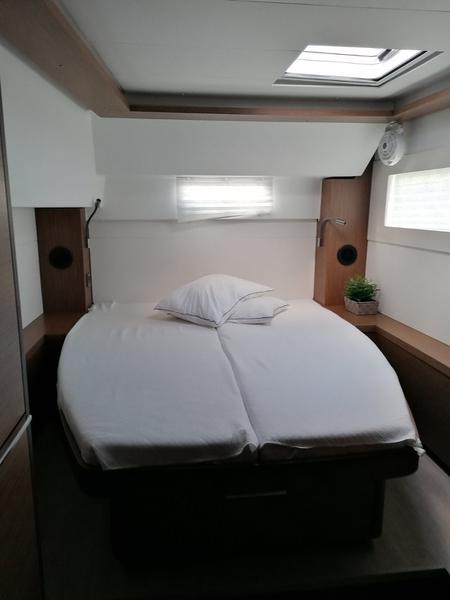 Book yachts online - catamaran - Lagoon 46 - Achilles - rent