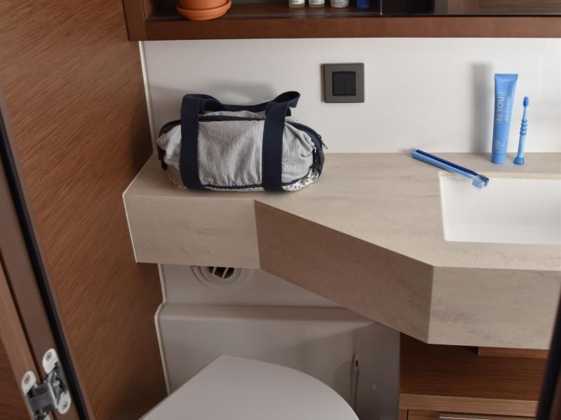 Book yachts online - catamaran - Lagoon 46 - NOTORIOUS Air Condition Generator Watermaker - rent