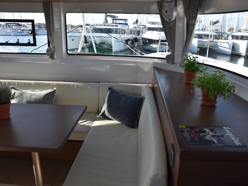 Book yachts online - catamaran - Lagoon 46 - NOTORIOUS Air Condition Generator Watermaker - rent