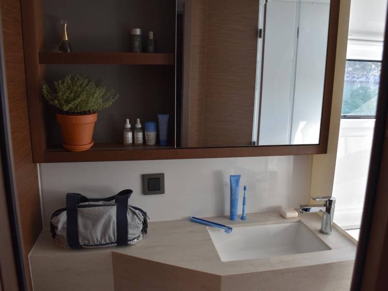 Book yachts online - catamaran - Lagoon 46 - NOTORIOUS Air Condition Generator Watermaker - rent