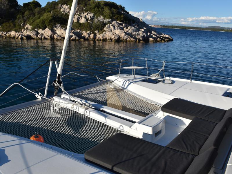 Book yachts online - catamaran - Lagoon 46 - NOTORIOUS Air Condition Generator Watermaker - rent