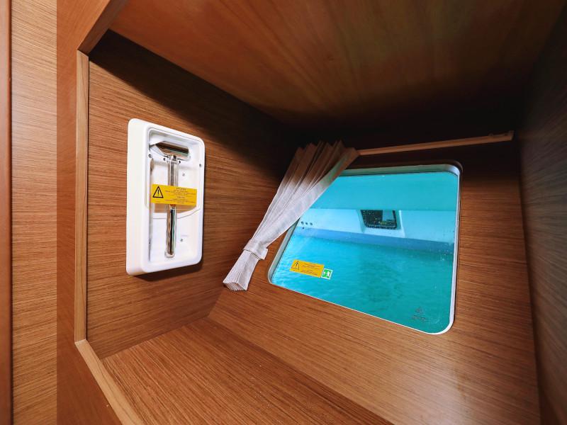 Book yachts online - catamaran - Lagoon 450 F - OLIVER Air condition in salon Generator - rent