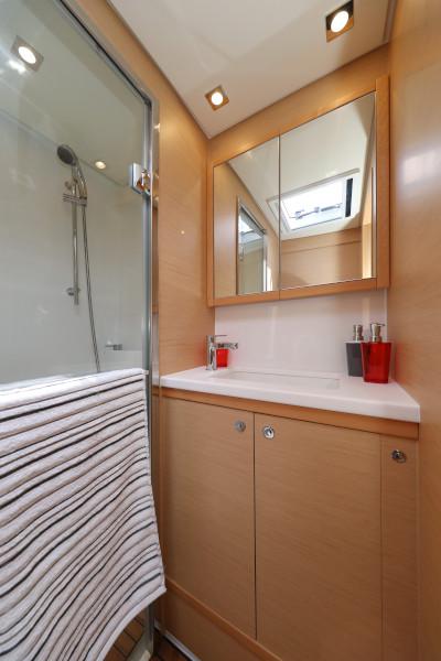 Book yachts online - catamaran - Lagoon 52 - SEA DWELLER  - rent