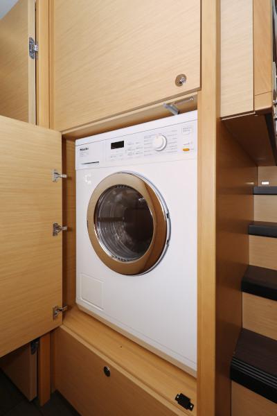 Book yachts online - catamaran - Lagoon 52 - SEA DWELLER  - rent