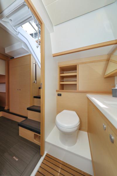 Book yachts online - catamaran - Lagoon 52 - SEA DWELLER  - rent