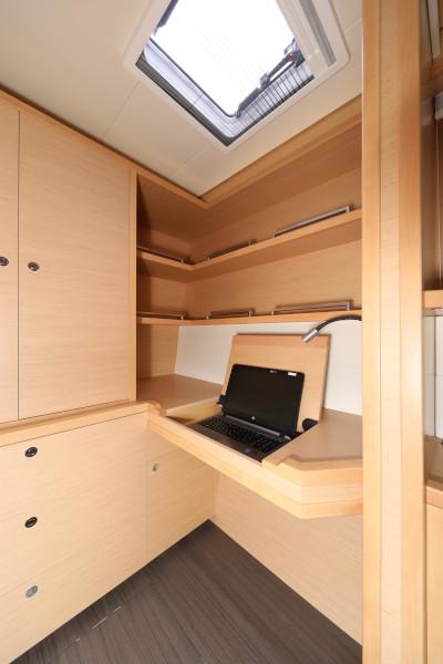 Book yachts online - catamaran - Lagoon 52 - SEA DWELLER  - rent