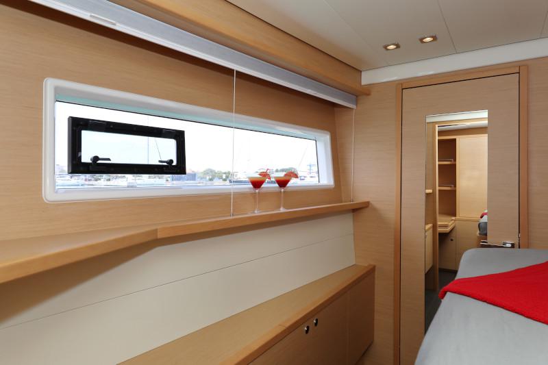 Book yachts online - catamaran - Lagoon 52 - SEA DWELLER  - rent