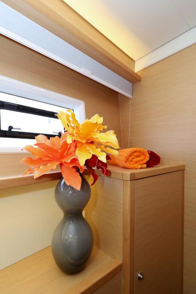 Book yachts online - catamaran - Lagoon 52 - SEA DWELLER  - rent