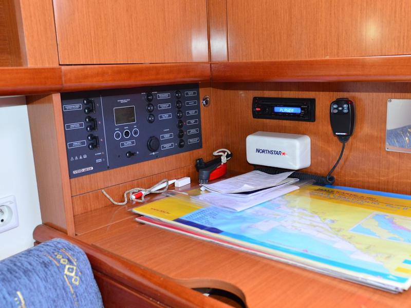 Book yachts online - sailboat - Oceanis 37 - MARINA (low budget monohull!)  - rent