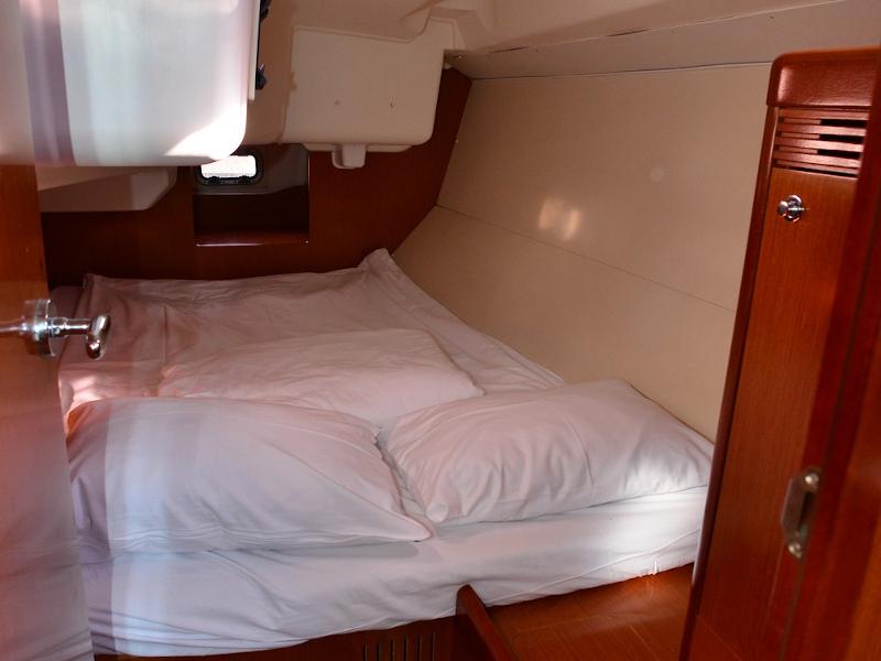 Book yachts online - sailboat - Oceanis 37 - MARINA (low budget monohull!)  - rent