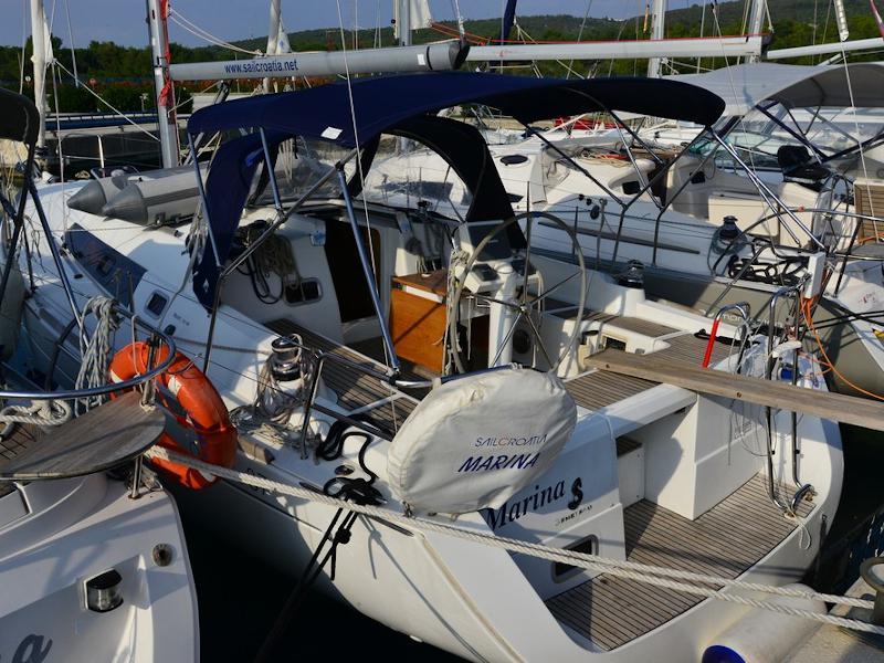 Book yachts online - sailboat - Oceanis 37 - MARINA (low budget monohull!)  - rent