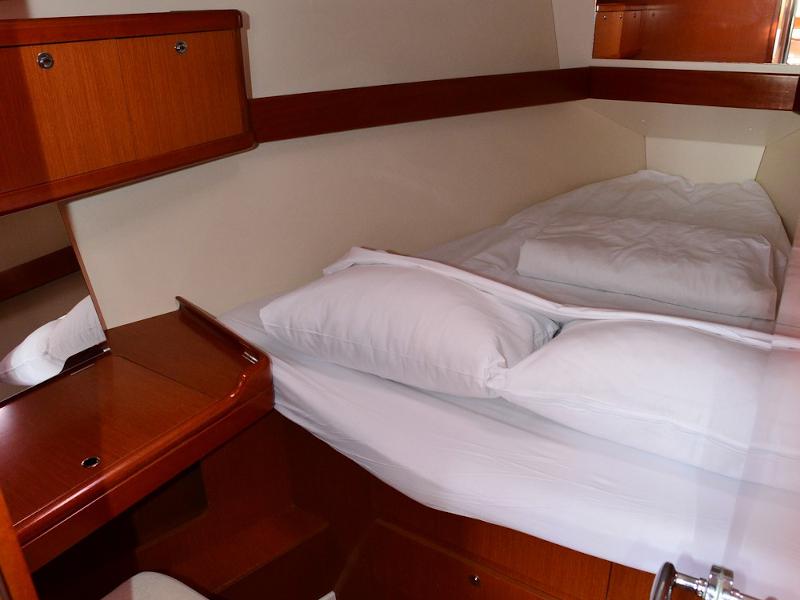 Book yachts online - sailboat - Oceanis 37 - MARINA (low budget monohull!)  - rent