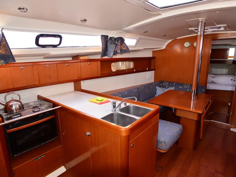 Book yachts online - sailboat - Oceanis 37 - MARINA (low budget monohull!)  - rent