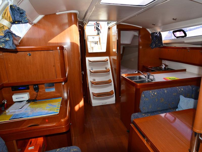 Book yachts online - sailboat - Oceanis 37 - MARINA (low budget monohull!)  - rent
