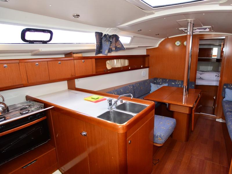 Book yachts online - sailboat - Oceanis 37 - MARINA (low budget monohull!)  - rent