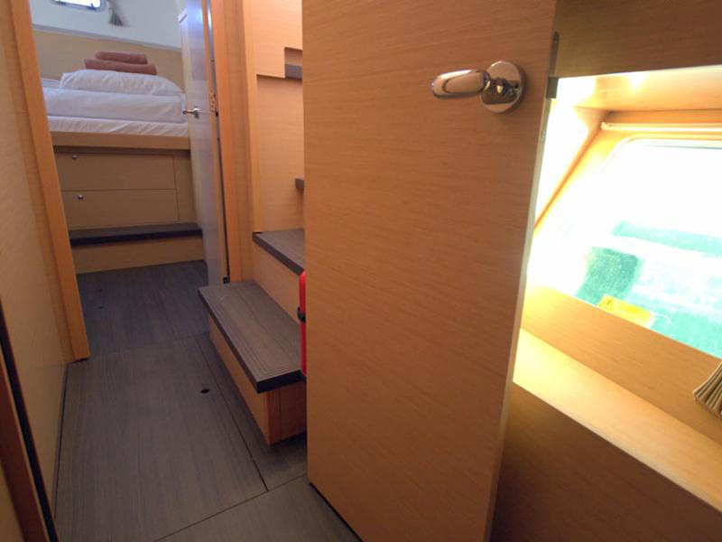 Book yachts online - catamaran - Lagoon 39 - PULPO - rent