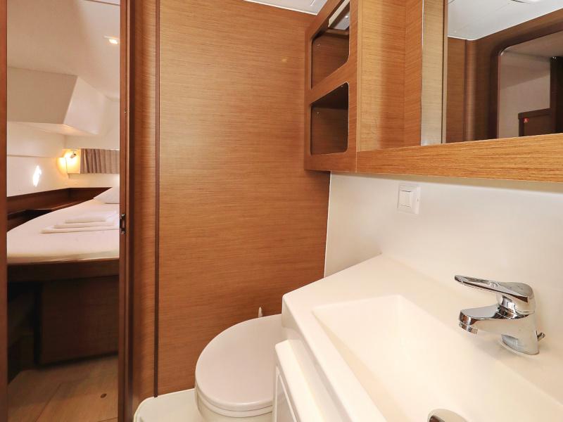 Book yachts online - catamaran - Lagoon 42 - SEA YA - rent