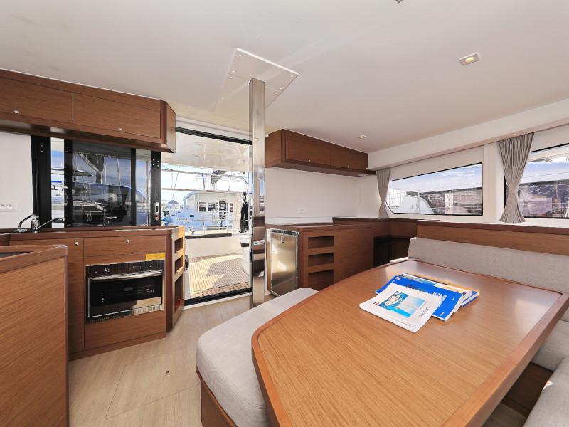Book yachts online - catamaran - Lagoon 42 - SEA YA - rent