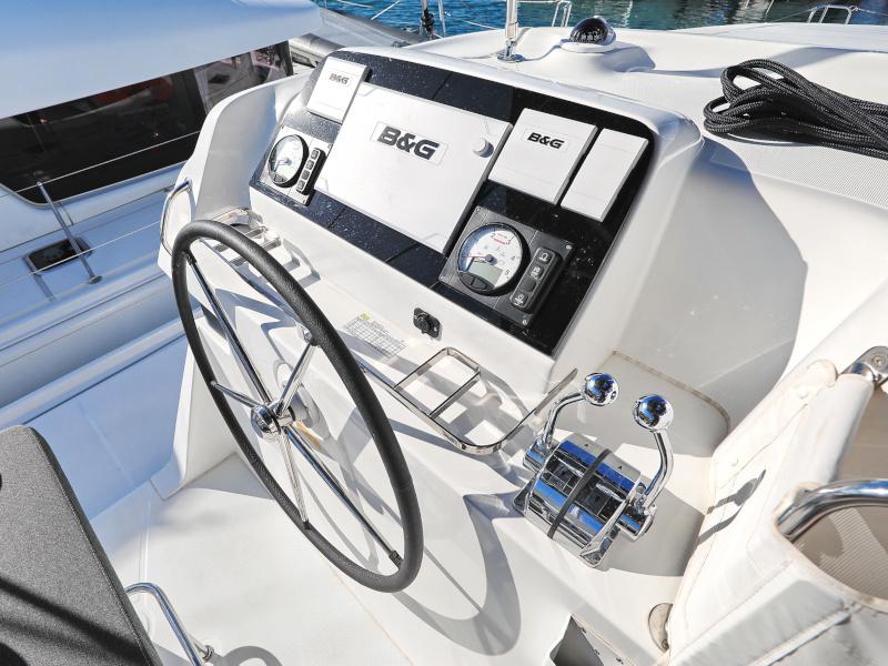 Book yachts online - catamaran - Lagoon 42 - SEA YA - rent