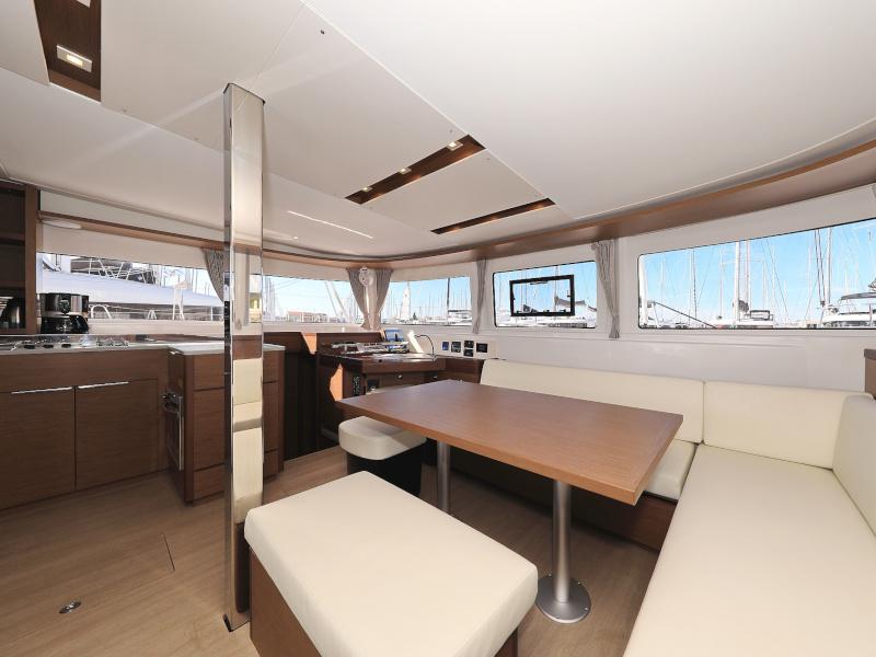 Book yachts online - catamaran - Lagoon 46 - DEEPSEA Air Condition Generator Watermaker - rent