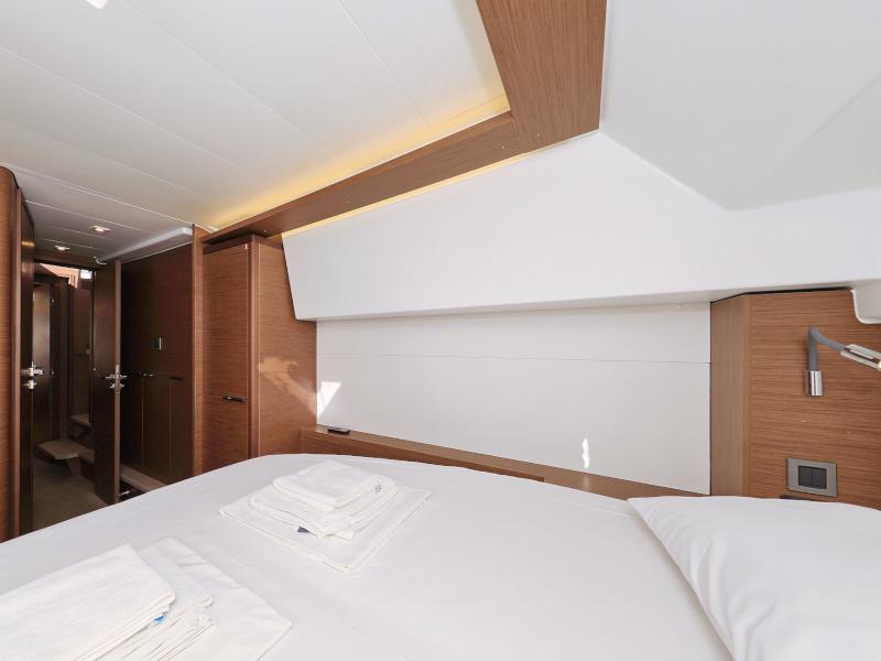 Book yachts online - catamaran - Lagoon 46 - DEEPSEA Air Condition Generator Watermaker - rent