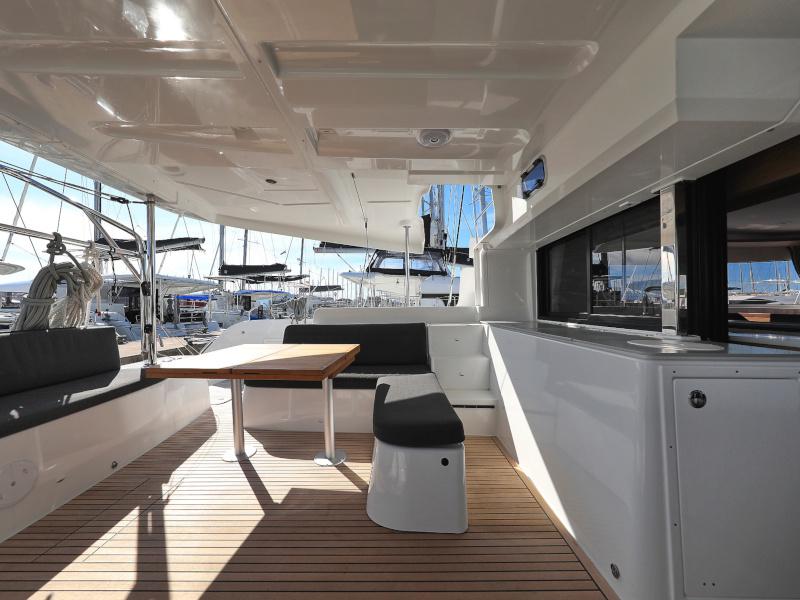 Book yachts online - catamaran - Lagoon 46 - DEEPSEA Air Condition Generator Watermaker - rent