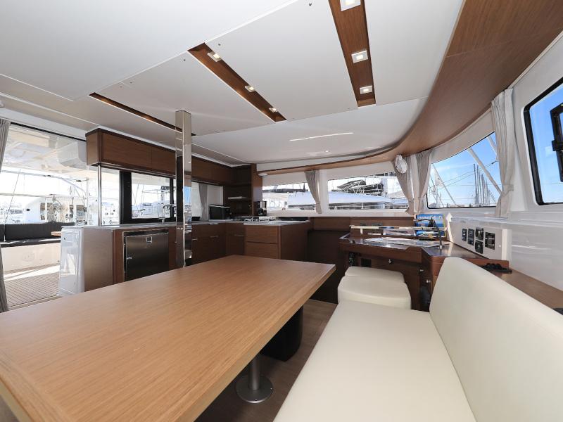 Book yachts online - catamaran - Lagoon 46 - DEEPSEA Air Condition Generator Watermaker - rent