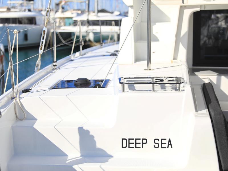 Book yachts online - catamaran - Lagoon 46 - DEEPSEA Air Condition Generator Watermaker - rent