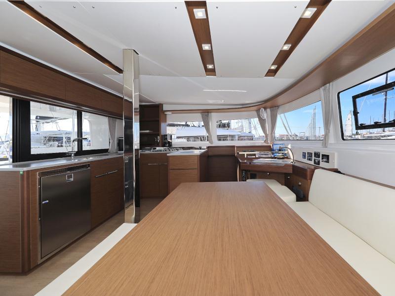 Book yachts online - catamaran - Lagoon 46 - DEEPSEA Air Condition Generator Watermaker - rent