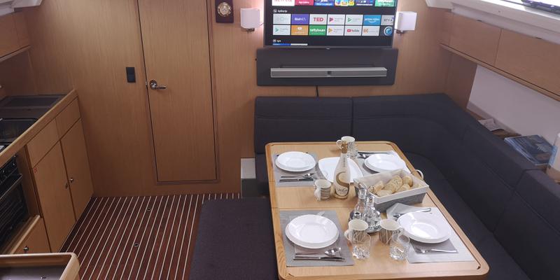 Book yachts online - sailboat - Bavaria Cruiser 46 - Andrea - rent